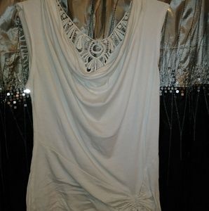 WHITE SWOOP NECK, LACE BACK ADJUSTABLE HEM TANK